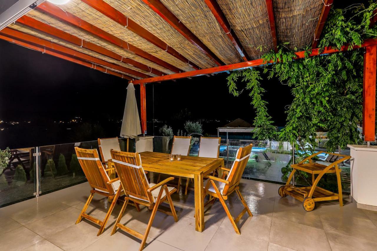 Luxury Villa Nadalina-Dicmo Дугополе Екстериор снимка