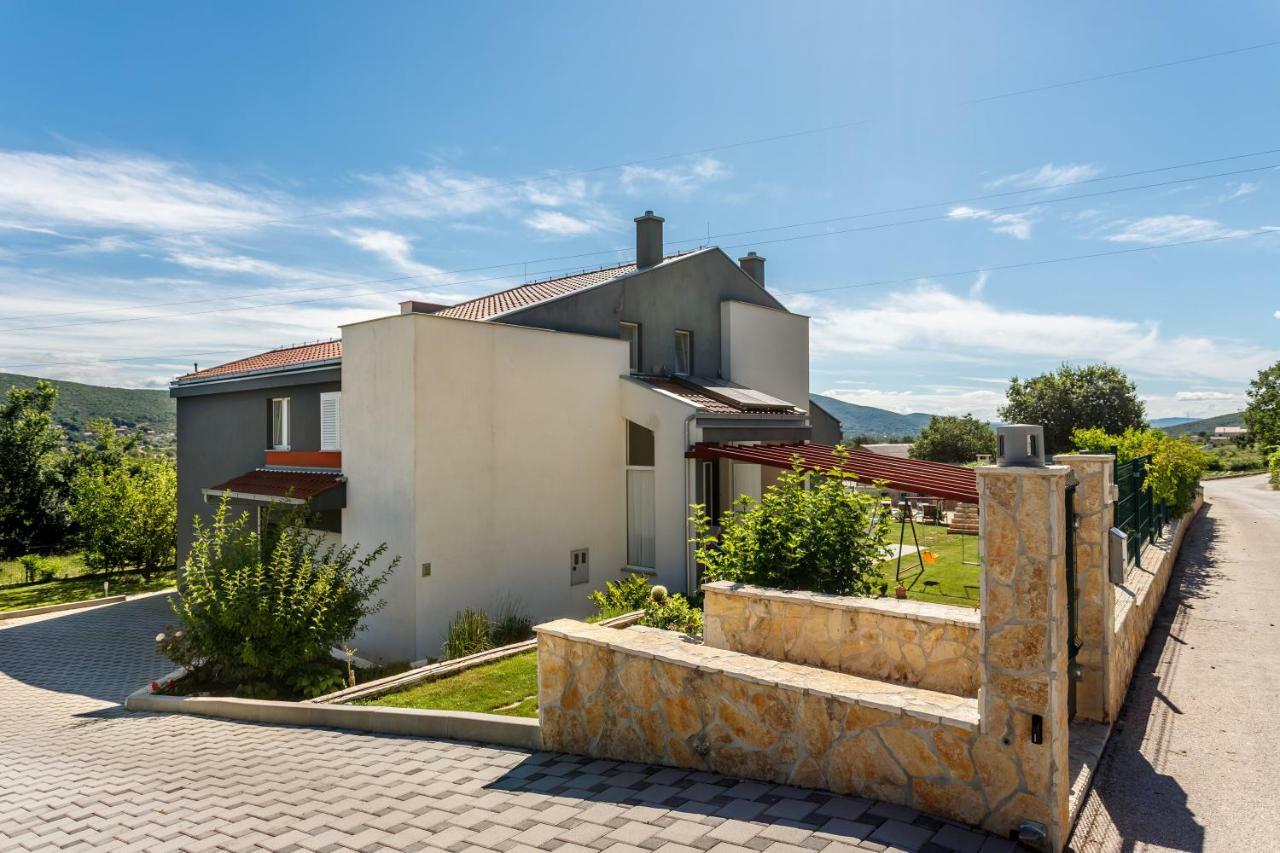 Luxury Villa Nadalina-Dicmo Дугополе Екстериор снимка