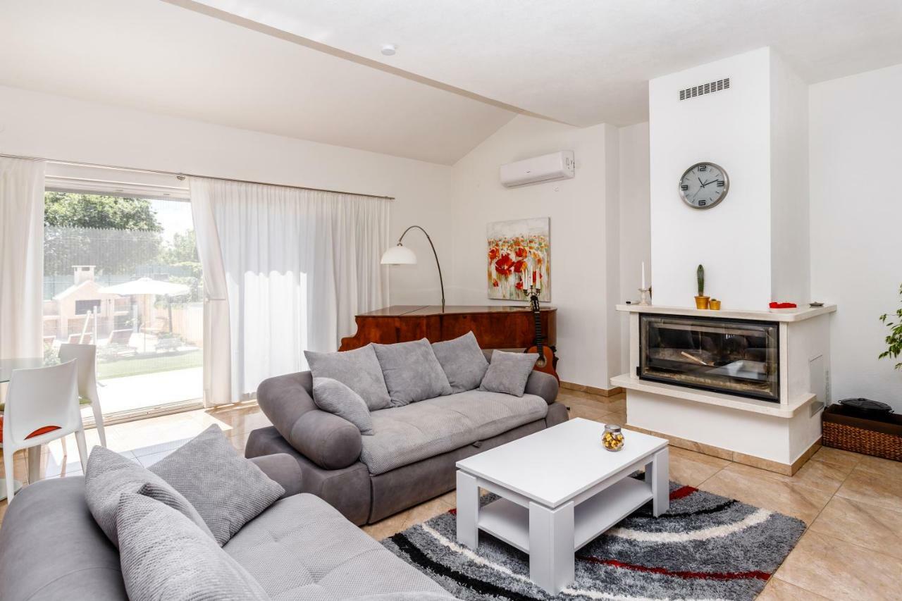 Luxury Villa Nadalina-Dicmo Дугополе Екстериор снимка