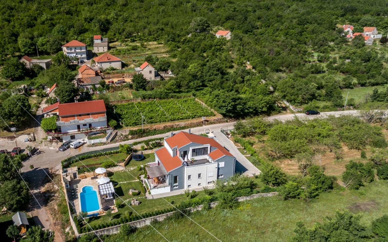 Luxury Villa Nadalina-Dicmo Дугополе Екстериор снимка