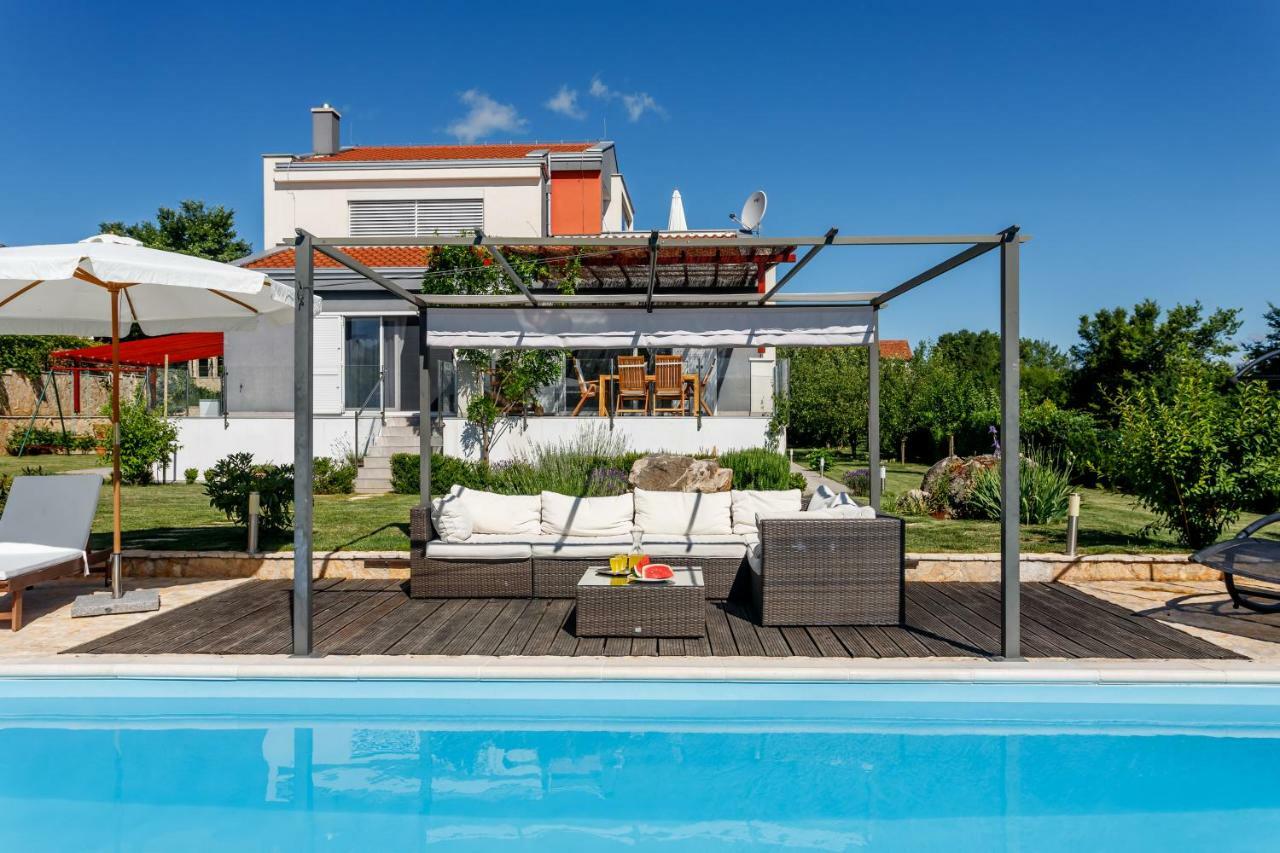 Luxury Villa Nadalina-Dicmo Дугополе Екстериор снимка