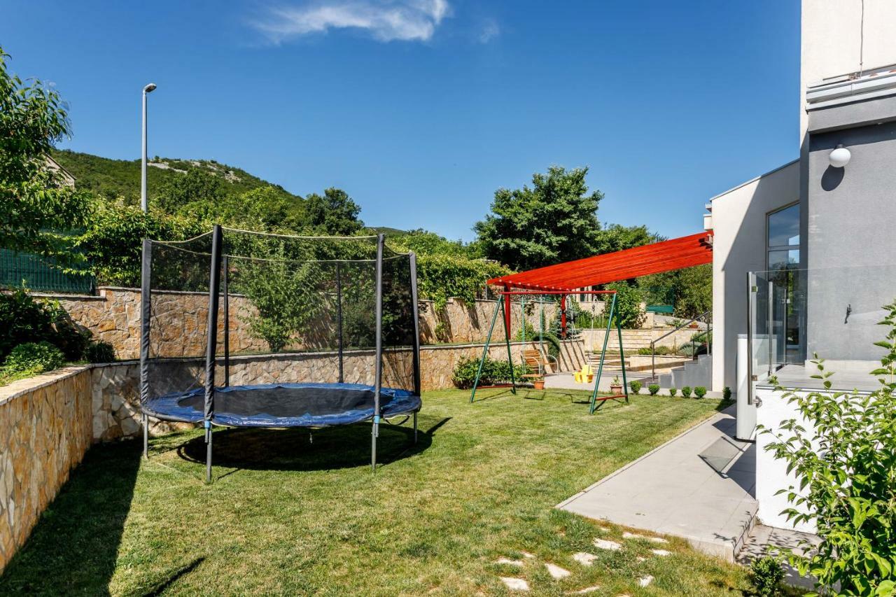 Luxury Villa Nadalina-Dicmo Дугополе Екстериор снимка