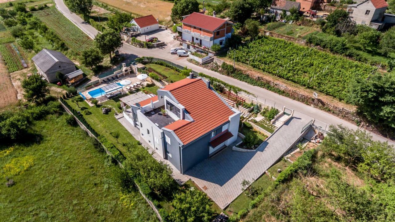 Luxury Villa Nadalina-Dicmo Дугополе Екстериор снимка