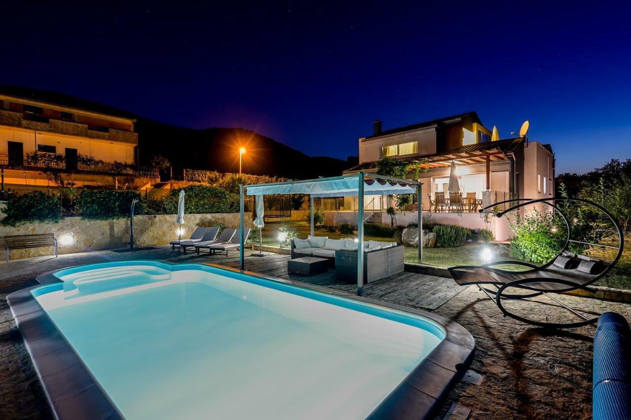 Luxury Villa Nadalina-Dicmo Дугополе Екстериор снимка